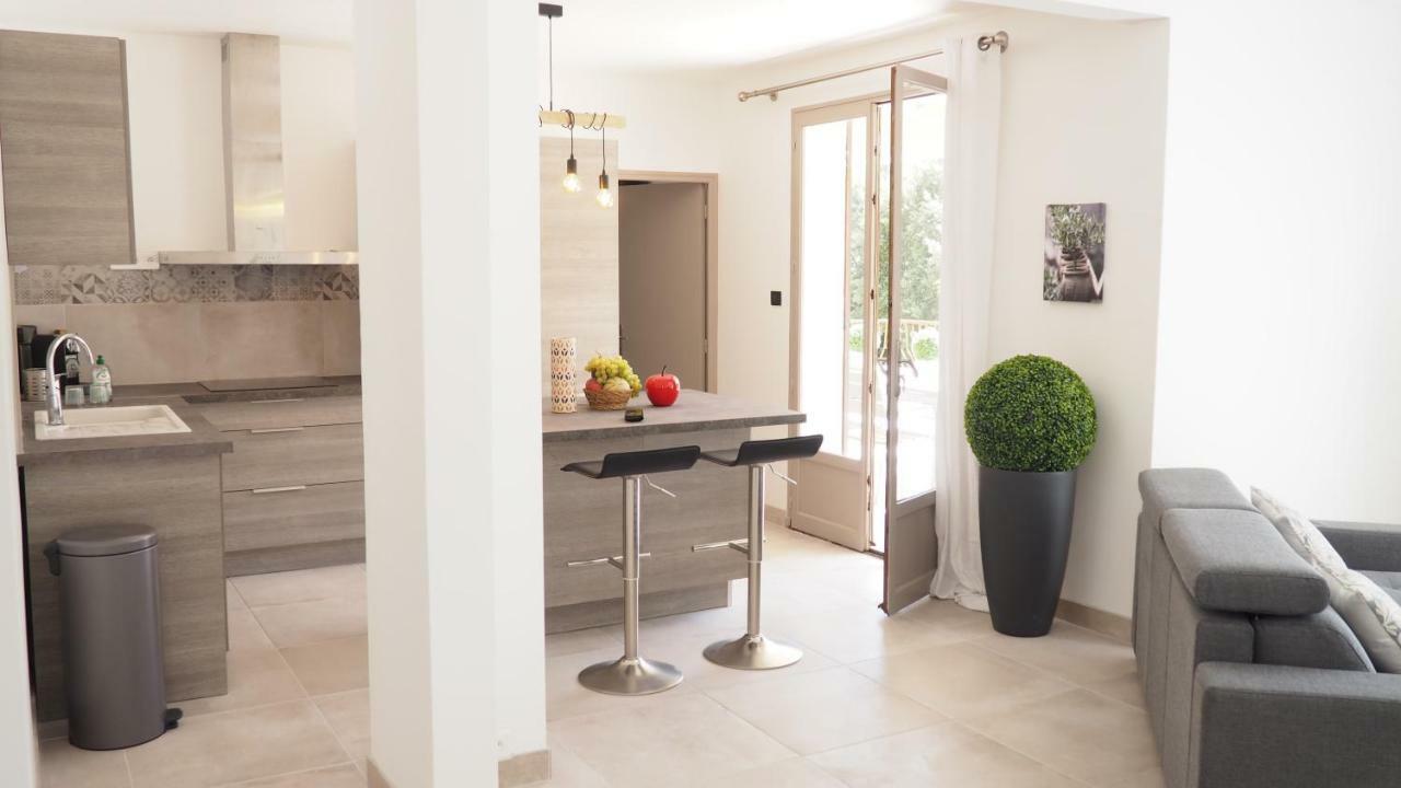 L'Angeannie Villa Roquefort-la-Bédoule Exteriör bild
